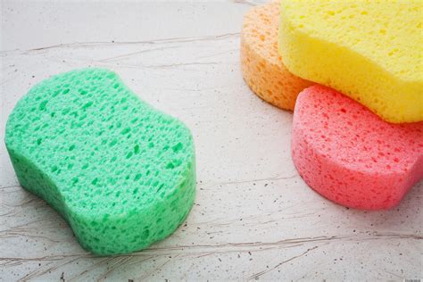 Keep Kitchen Sponges Dry And Mildew-Free With This Cleaning Tip | HuffPost