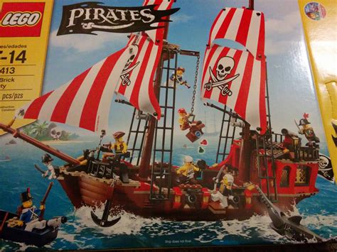 Never had the pirate ship as a kid, finally got it! : lego