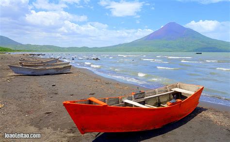 Incredible Momotombo Volcano & Lake Managua In Nicaragua | Managua ...