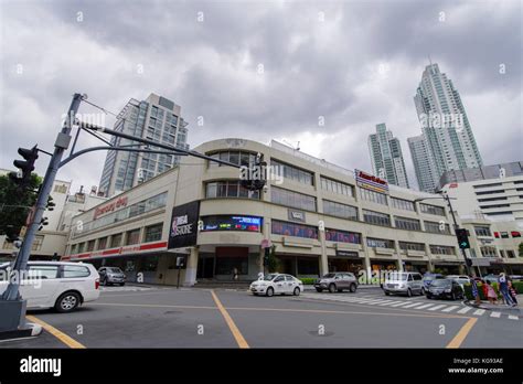 Nov 5,2017 Glorietta Shopping mall at Crosswalk, Makati Stock Photo - Alamy