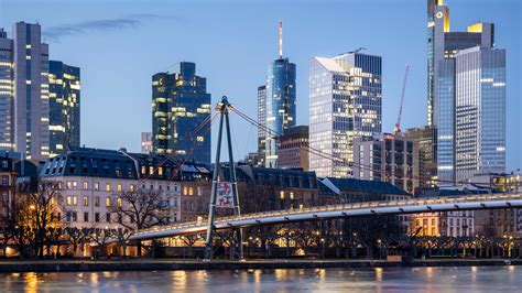 Defining the Skyline in Frankfurt