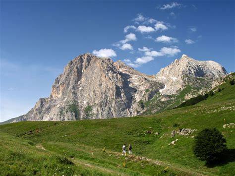 The Gran Sasso mountain // --- // Il Gran Sasso Mountains, Natural ...