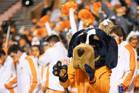 30 Best College Football Mascots of All-Time - Page 28