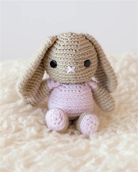 Free Crochet Bunny Pattern! - Leelee Knits