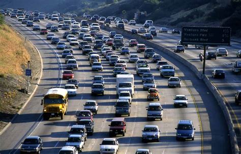 Los Angeles Tops Global Traffic Congestion Survey - Robert Munakash