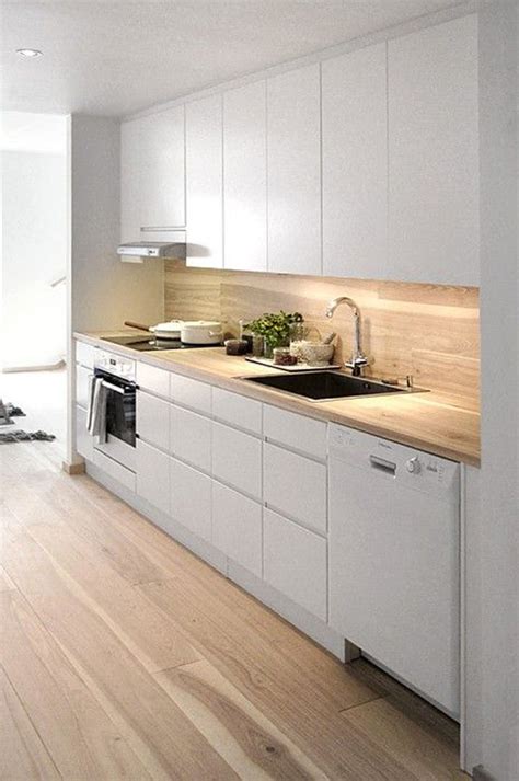 Modern White Kitchen Backsplash