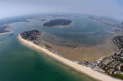 Oil spill drill in Poole Harbour yields success - Marine Industry News