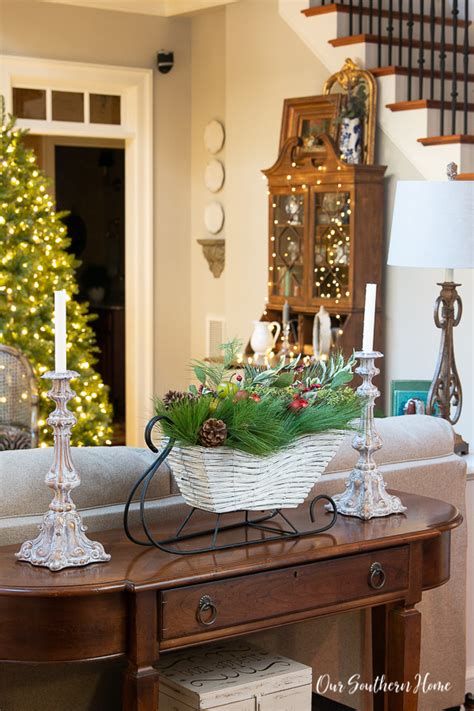 christmas-sleigh-centerpiece-www.oursouthernhomesc.com-3894 - Our ...