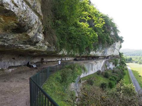 4 Types Of Caves In The Dordogne To Explore - France Travel Tips