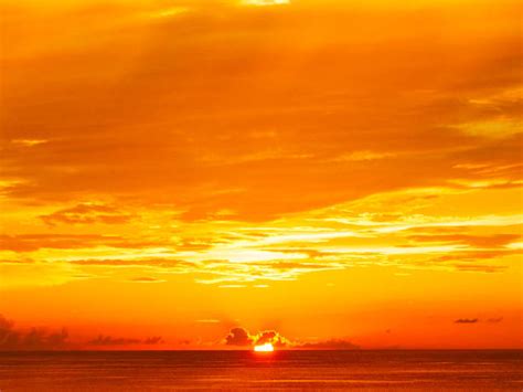 698,500+ Sunset Orange Sky Stock Photos, Pictures & Royalty-Free Images ...