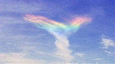 Beachgoers capture stunning images of "fire rainbow" - 6abc Philadelphia