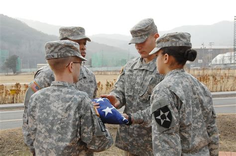 Camp Red Cloud Flag Detail | End of the duty day.... On Camp… | Flickr