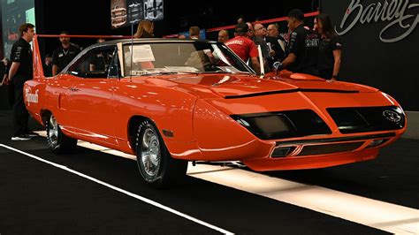 1970 Plymouth Superbird muscle car sold for record $1.65 million | Fox News