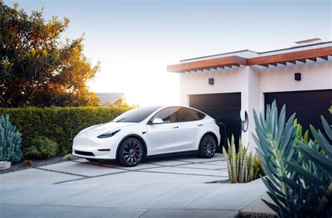 Tesla Home Charger: EV Charging Station Buyers Guide | U.S. News