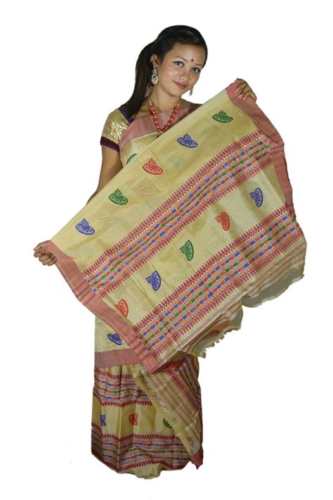 Traditional Dress of Assam For Men & Women - Lifestyle Fun