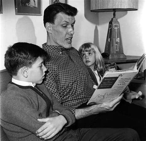 Ted Cassidy (Lurch on THE ADDAMS FAMILY) reads to his children. | Just ...