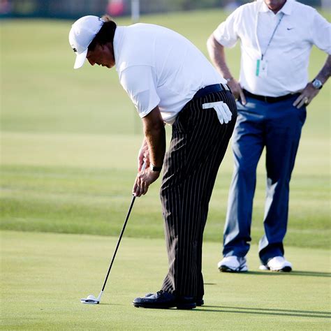 2014 U.S. Open -- Phil Mickelson going with 'claw' putting grip