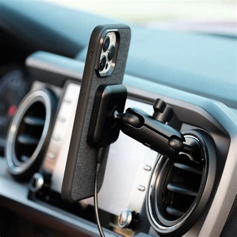 2016-2023 Toyota Tacoma MagSafe Magnetic Charging Phone Mount – OFFROAM