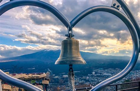 Views of Mount Fuji from Lake Kawaguchi : The Kawaguchi Ropeway offers ...