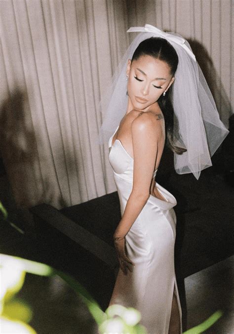 Ariana Grande Channeled Audrey Hepburn on Her Wedding Day