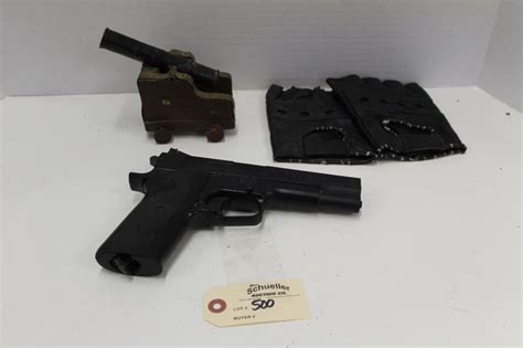 Crosman CO2 Pellet Hand Gun W/ Accessories | Live and Online Auctions ...