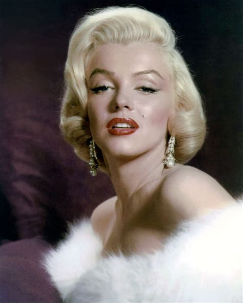 Marilyn Monroe’s Eye Shadow Trick Is an Optical Illusion | Marilyn ...