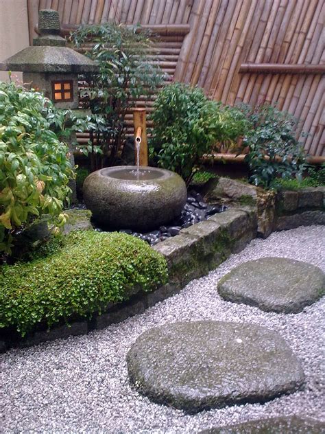 santabarbaradesignhouseandgardens.com | Courtyard gardens design, Small ...