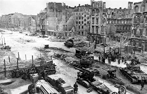 Berlin, April 1945 | Berlin, Real pictures, Battle