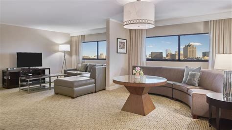 Hotel Rooms in Downtown Milwaukee | Hyatt Regency Milwaukee