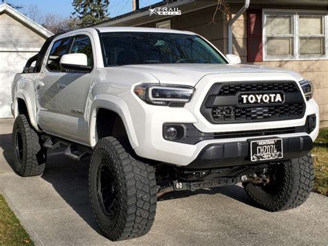 2019 Toyota Tacoma Wheel Offset Aggressive > 1" Outside Fender ...