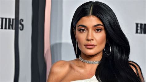 Current Kylie Jenner Net Worth 2024: Is She Still A Billionaire? - New ...