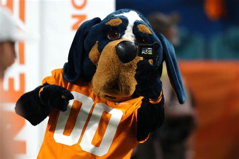 Huge Setback: The departure of four stars of Tennessee Vols might....