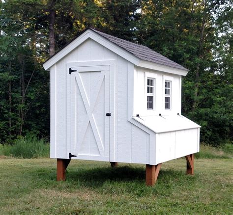 building a chook house: Easy Chicken Coop Windows