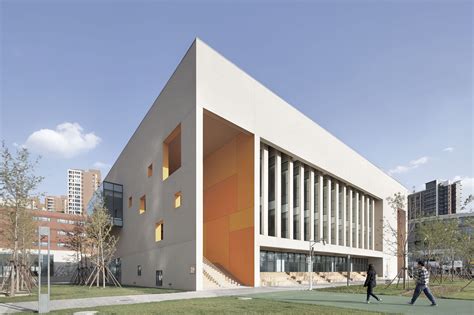 School with an Open Space / Beijing Institute of Architectural Design ...