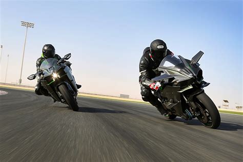 Noise, Speed, Power Kawasaki H2 vs H2R - Australian Motorcycle News