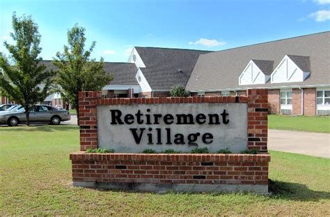 SeniorsAloud: A RETIREMENT HOME OR A RETIREMENT VILLAGE?