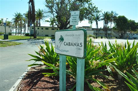 Crandon Park, Cabanas | Entrance to cabana area and parking … | Flickr