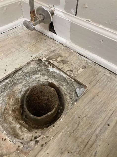 Toilet Flange Replacement | Lincoln Park Chicago | Rescue Plumbing