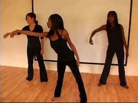 Modern Samba Dance Steps : How to Warm Up to Dance the Samba - YouTube