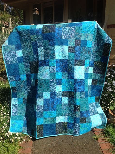 Batik Quilts, Blue Quilts, Scrappy Quilts, Mini Quilts, Easy Quilts ...