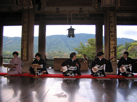 Hasedera Temple momiji festival