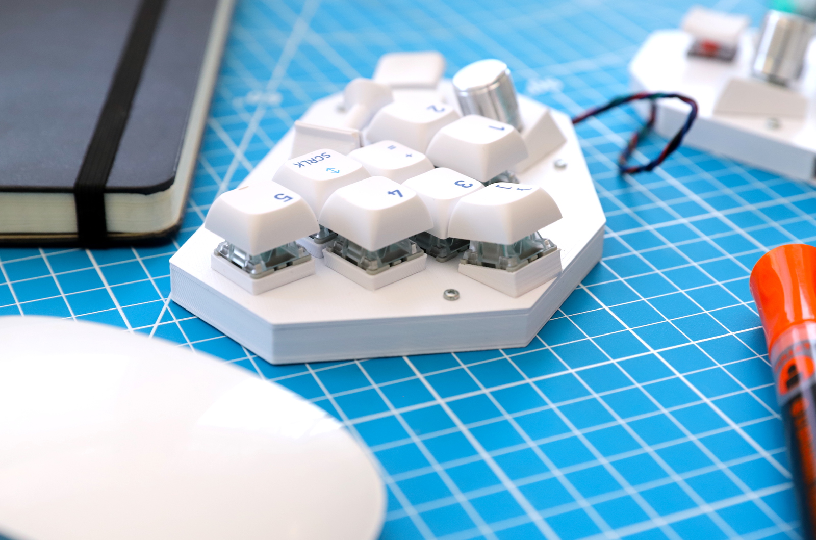 Photo of the Fulcrum Keyboard Detail
