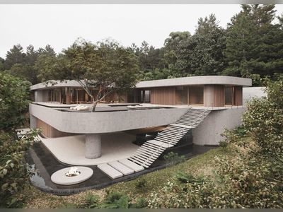 A Tranquil Jungle House That Incorporates Japanese Ethos [Video]