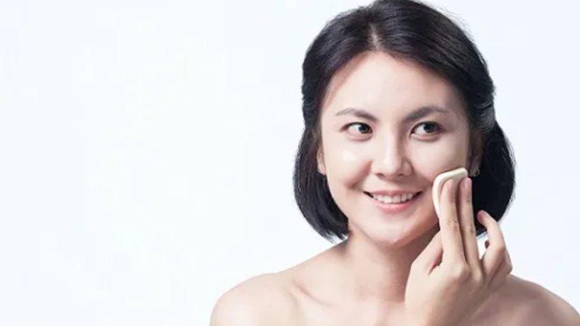 7 Daftar Compact Powder yang Bikin Wajah Halus Secara Instan