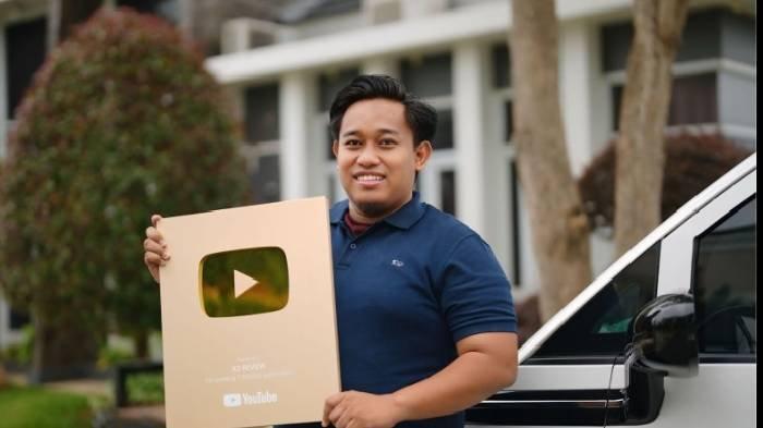 Cerita AD Review Optimalkan Shopee Melalui YouTube Shopping Affiliates: Sukses Tambah Pendapatan