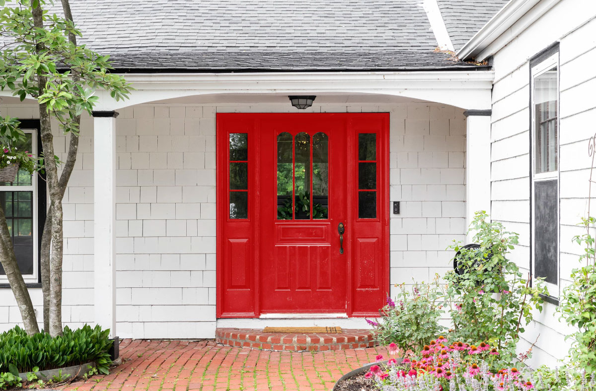 Top 8 Front Door Colors for White Houses