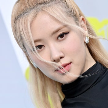 Rosé Gave the Skirts-Over-Pants Trend a New, Punk-Inspired Twist