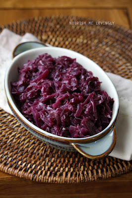 Braised red cabbage