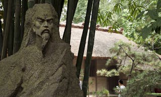 杜甫 Chengdu China, statue of Du Fu in front of thatched Cottage