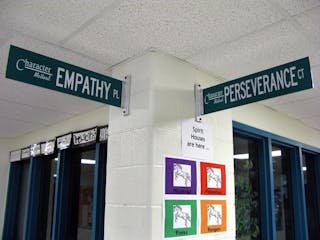 1024px-Boxwood_PS_Street_signs_Empathy